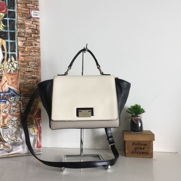 kate spade Handbags - Kate Spade New York Laurel Magnolia Leather Bag